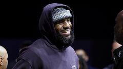 BERKELEY, CALIFORNIA - FEBRUARY 07: Lebron James of the Los Angeles Lakers stands in the crowd before his son, Bronny James #6 of the USC Trojans, plays against the California Golden Bears in the first half at Haas Pavilion on February 07, 2024 in Berkeley, California.   Ezra Shaw/Getty Images/AFP (Photo by EZRA SHAW / GETTY IMAGES NORTH AMERICA / Getty Images via AFP)