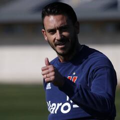 Pinilla explica su situación con la U antes de viajar a Italia