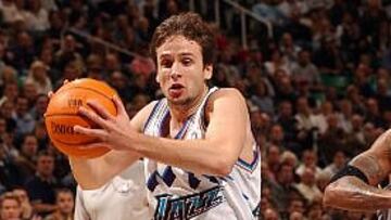 <b>BRILLA RAÚL</b>. Raúl López ha aprovechado la lesión del base Carlos Arroyo para brillar ante los Bucks y ha conseguido 18 puntos.