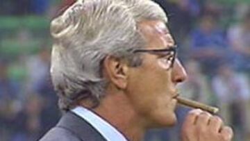 <b>CONCILIADOR</b> Marcello Lippi no quiere tener disputas con sus jugadores y no se mete en la vida privada de los mismos, mientras rindan en el campo.