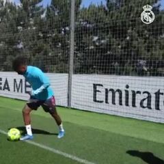 Bend it like Rodrygo... Madrid star delves into his bag of tricks