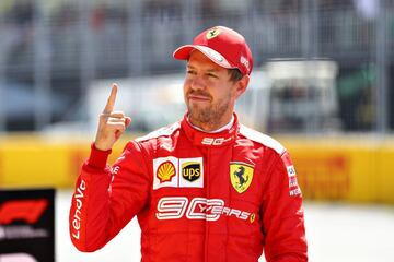 Tener un coche dominante ayuda mucho a la hora de engrosar tus vitrinas y tus números. Lo tiene Hamilton en Mercedes, lo tuvo Schumacher en Ferrari y también lo disfrutó Vettel en Red Bull. Logró la mayoría de sus poles (44) en la época dorada del equipo energético, pero antes de dar el salto al primer equipo, con el Toro Rosso fue el más joven de la historia en conseguir una pole con 21 años, 2 meses y 11 días en Italia 2008. Récord que mantiene y al que suma el de más poles en un año con 15 (de 19) en 2011.