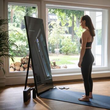 Espejo inteligente entrenador personal en casa de VAHA.