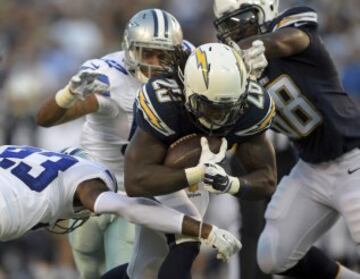 Los Chargers derrotaron a los Cowboys en un partido marcado por el enfado del público de San Diego por la posible marcha del equipo a Los Angeles, y en el que debutó el rookie Melvin Gordon, uno de los dos corredores elegidos este año en primera ronda.