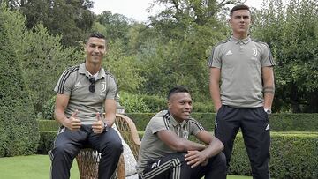 Cristiano Ronaldo junto a Alex Sandro y Dybala.