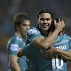 Gullit, triste y con lágrimas por su partida del León