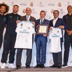 El Madrid presenta su café temático con siete jugadores