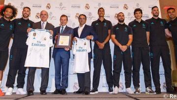 El Madrid presenta su caf¨¦ tem¨¢tico con siete jugadores