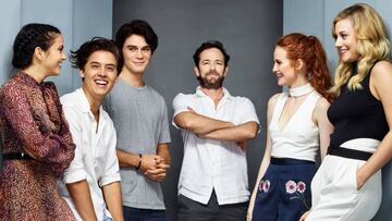 El cast de Riverdale posando para la revista Entertainment Weekly. Julio, 2016. San Diego, California.