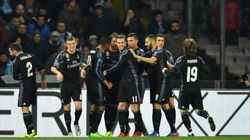 El Madrid vistió con su tercera equipación ante el Nápoles.