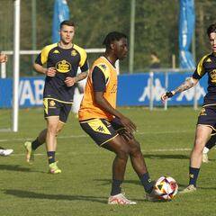 Iano Simao tendrá ficha del Depor y se busca pivote sub-23