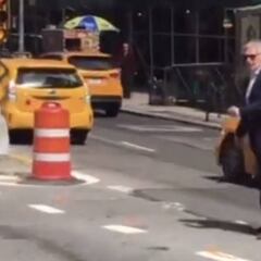 Harrison Ford dirige el tráfico de Nueva York tras verse atrapado en un atasco