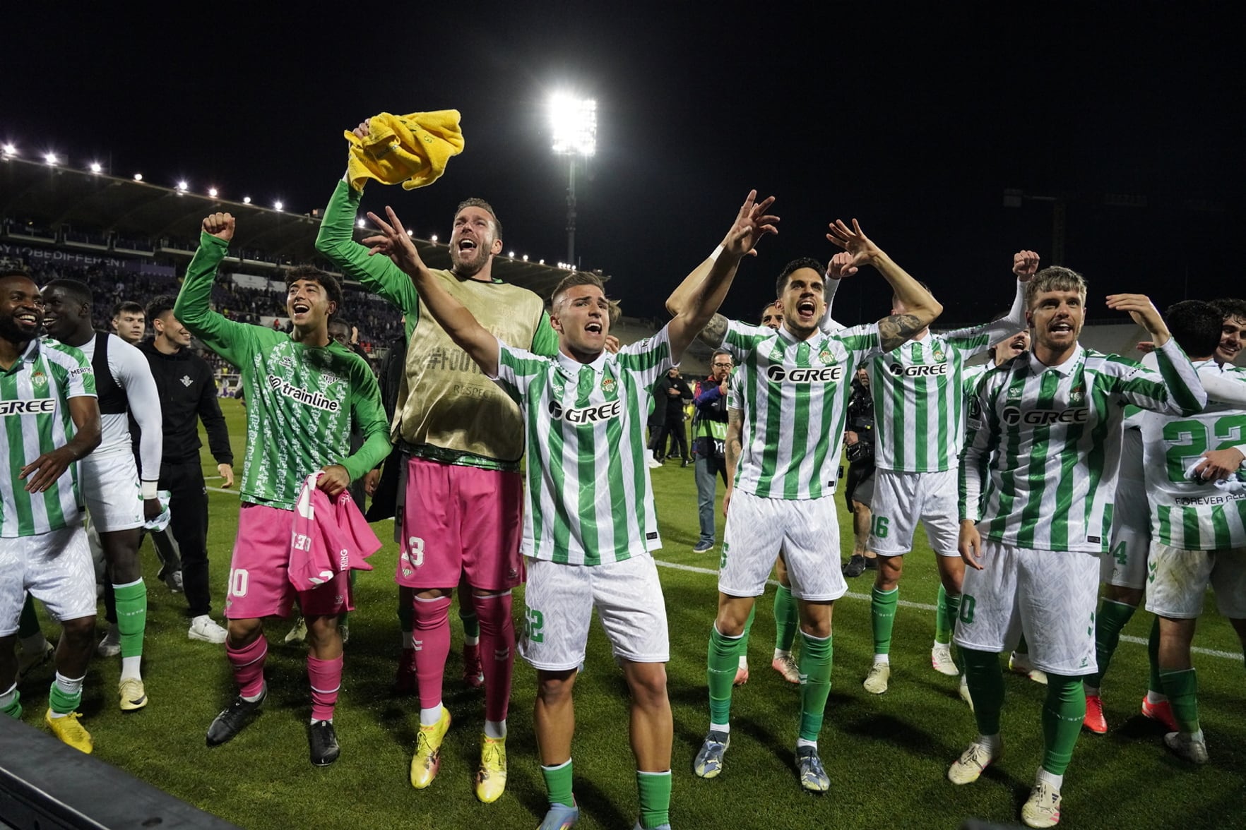 Betis players celebrate the first European final after the match.