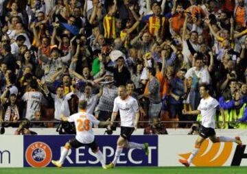 3-0. Mathieu celebra el tercer gol.