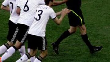 Schweinsteiger: "Lo de las tarjetas es una broma"