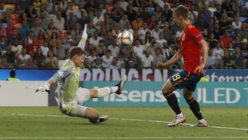 Olmo marc&oacute; el segundo gol en la final de la Eurocopa Sub-21.