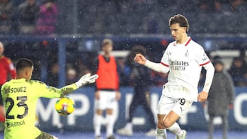 Giménez y Joao Félix toman el Milan