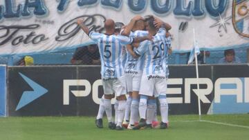 Goleada del 'Decano' y ya es tercero en la Superliga