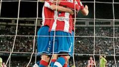 Forlán y Simao, coser y cantar