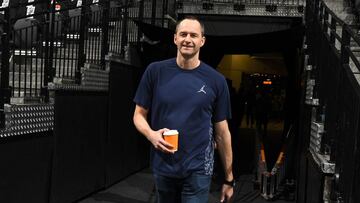 Chicago reestructura su directiva entre acusaciones de racismo