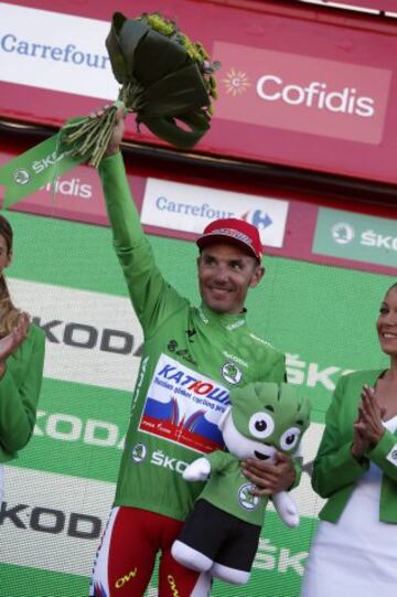 El ciclista español del equipo Katusha, Joaquím "Purito" Rodríguez, en el podio con el maillot verde, líder de la regularidad, durante la decimonovena etapa de la Vuelta Ciclista a España, etapa entre la localidad vallisoletana de Medina del Campo y Ávila, con un recorrido de 185,8 kilómetros.