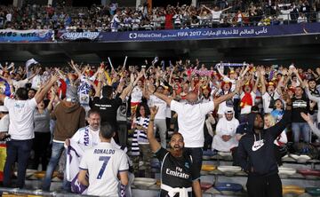 Gran ambiente en el Zayed Sports City Stadium.