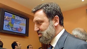 <b>PIDE DISCULPAS</b>. Herminio Menéndez se disculpa y dice que ha cometido "errores".