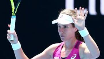 Johanna Konta celebra su victoria ante Shuai Zhang.