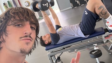 Bryan y Alejo, juntos en el gimnasio mientras estaban en el Tottenham.