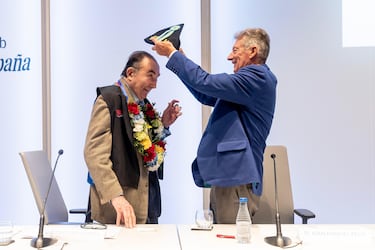 Graciano García recibe el título de Embajador del Sella