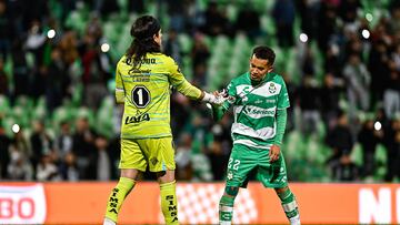 The La Laguna goalkeeper recognized the quality of the Argentine midfielder, who has helped the team aspire to winning the league.