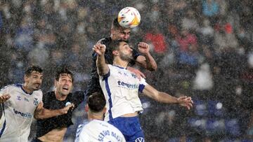 Momento del partido entre el Ibiza y el Tenerife.