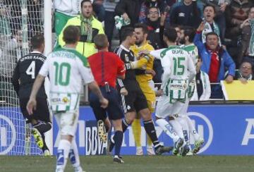 Cristiano Ronaldo acabó expulsado con tarjeta roja directa tras agredir al jugador del Córdoba, Edimar.