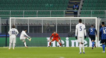 Hazard marcó el 0-1 de penalti.