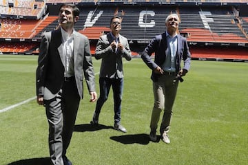 Marcelino presented as Valencia coach