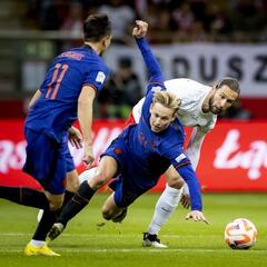 Frenkie de Jong regresa ‘tocado’ a Barcelona