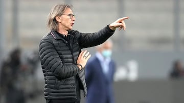 LIMA, PERU - JUNE 03: Ricardo Gareca coach of Peru gestures during a match between Peru and Colombia as part of South American Qualifiers for Qatar 2022 at Estadio Nacional de Lima on June 03, 2021 in Lima, Peru. (Photo by Martin Mejia - Pool/Getty Images