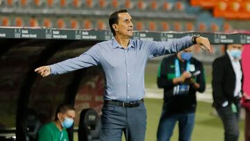 Alexandre Guimarães en un partido de Atlético Nacional en la Liga BetPlay I-2021