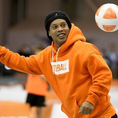 Ronaldinho: "No cambié la historia del Barcelona"