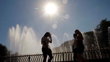 “Podría durar una semana”: la ola de calor que amenaza a Santiago los próximos días
