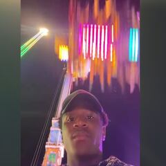 Acude a un parque de atracciones y graba un momento a sus espaldas que hiela la sangre: “Me da un infarto””