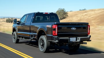 Toma trasera del Ford Serie F Super Duty 2023