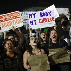 Who leaked the Supreme Court draft opinion on Roe vs. Wade abortion rights?