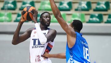 San Pablo Burgos da la sorpresa y se impone al campeón