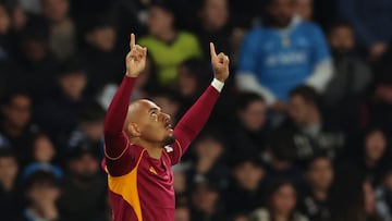 Soccer Football - Serie A - Napoli v AS Roma - Stadio Diego Armando Maradona, Naples, Italy - February 15, 2026 AS Roma's Donyell Malen celebrates scoring their first goal REUTERS/Ciro De Luca