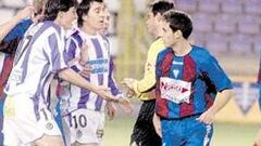 Etxeberria salvó al Éibar en un partido muy movido