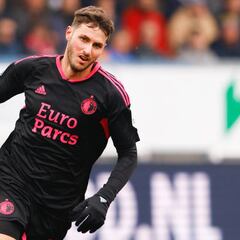 Santiago Giménez logró récord con el Feyenoord