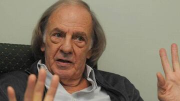 Menotti sorprendió con elogio y dura crítica a Jorge Sampaoli