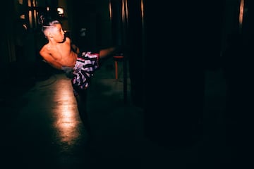 Ryan Martinez es un luchador amateur de tan solo diez a?os que busca obtener su segundo cintur¨®n en la categor¨ªa de peso de 65 libras en una pr¨®xima pelea. Las fotograf¨ªas son un posado para ¡°Chapito's Boxing Gym.