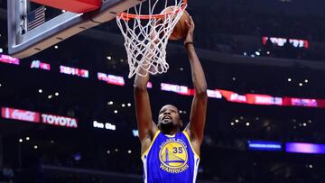 Kevin Durant y JJ Redick durante el partido entre Golden State y los Clippers